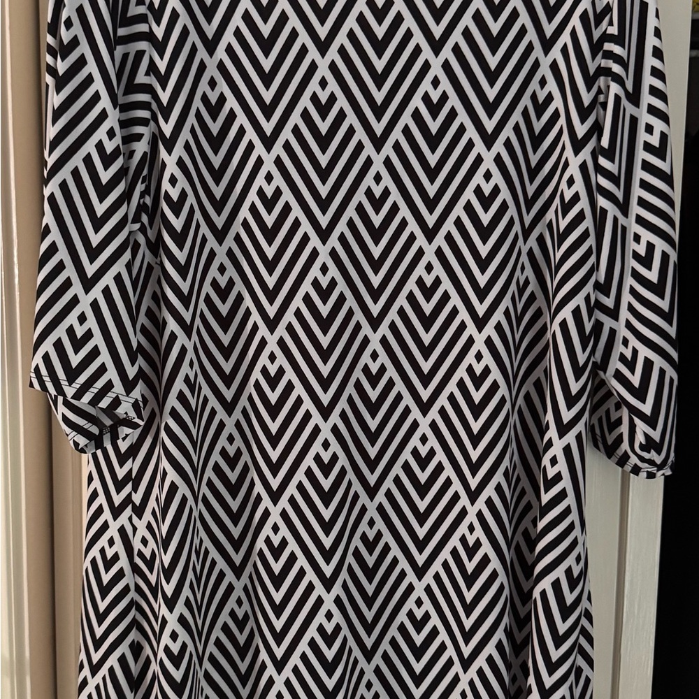 Leota Black and White Geometric Dress